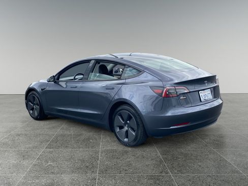 Used 2023 Tesla Model 3 Standard Range RWD image 3