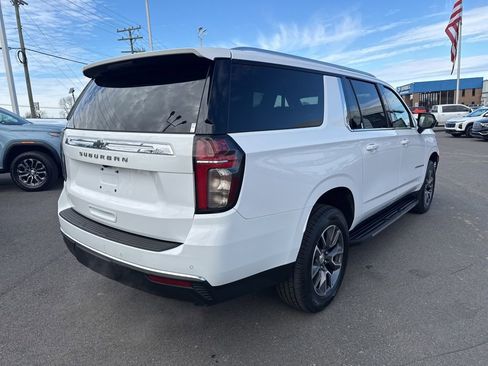 Used 2023 Chevrolet Suburban LS image 5