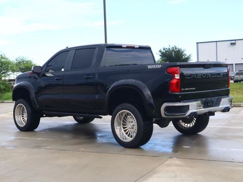 Used 2020 Chevrolet Silverado 1500 LT w/ Texas Edition AWD/4WD image 3