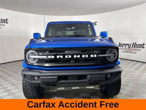 Used 2022 Ford Bronco Outer Banks AWD/4WD image 3