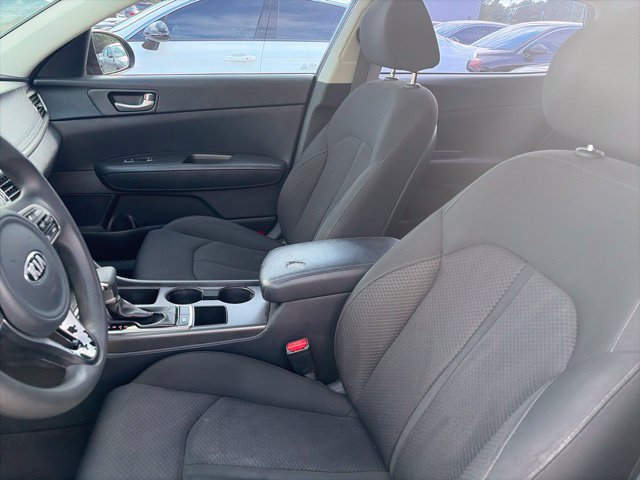 Used 2017 Kia Optima LX w/ Option Group 014 FWD image 6