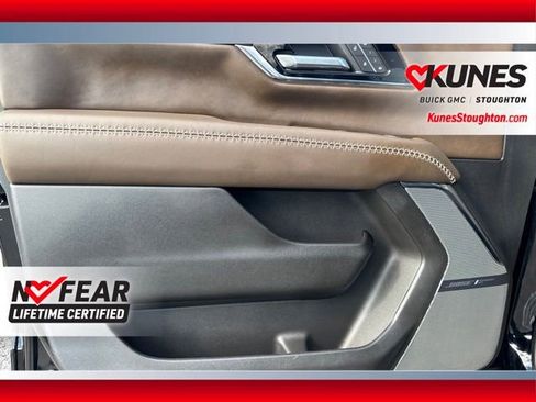 Used 2026 GMC Yukon XL Denali Ultimate w/ LPO, Floor Liner Package AWD/4WD image 32