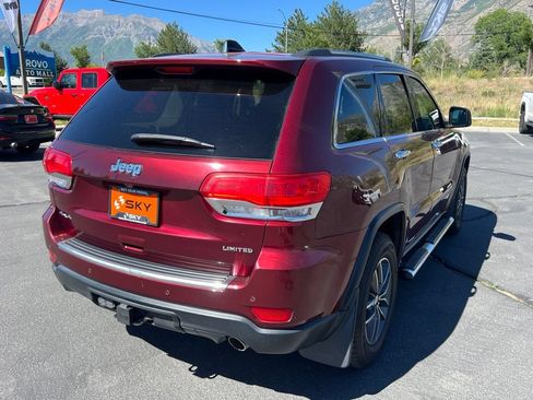 Used 2017 Jeep Grand Cherokee Limited AWD/4WD image 9