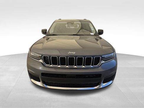 Used 2021 Jeep Grand Cherokee L Laredo w/ Luxury Tech Group I RWD image 3