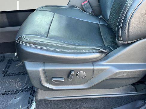 Used 2019 Ford F250 Lariat w/ Lariat Ultimate Package AWD/4WD image 36