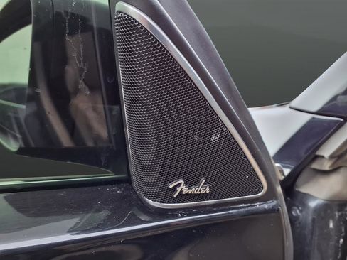 Used 2018 Volkswagen Beetle 2.0T SE w/ SE Premium Package image 17