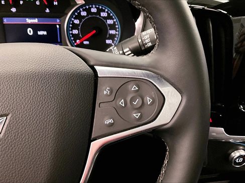 Used 2023 Chevrolet Traverse LT FWD image 54