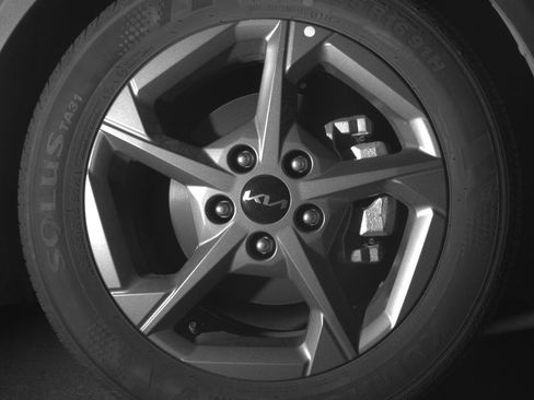 Used 2025 Kia K4 LXS image 13