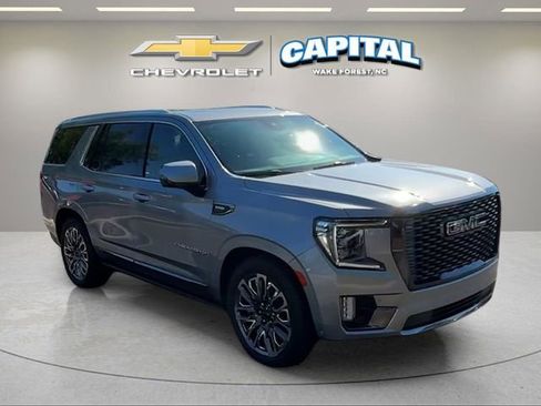 Used 2023 GMC Yukon Denali Ultimate AWD/4WD image 7