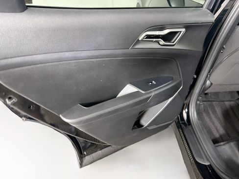 Used 2025 Kia Sportage LX FWD image 25
