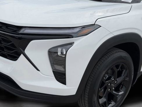 New 2026 Chevrolet Trax LT w/ Driver Confidence Package FWD image 37