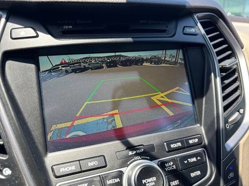 Used 2015 Hyundai Santa Fe Limited w/ Option Group 04 FWD image 29