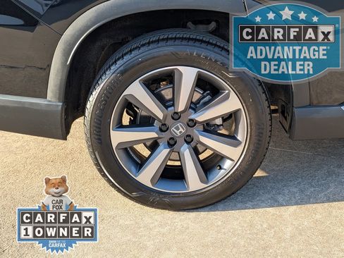 Used 2025 Honda Pilot Elite image 3