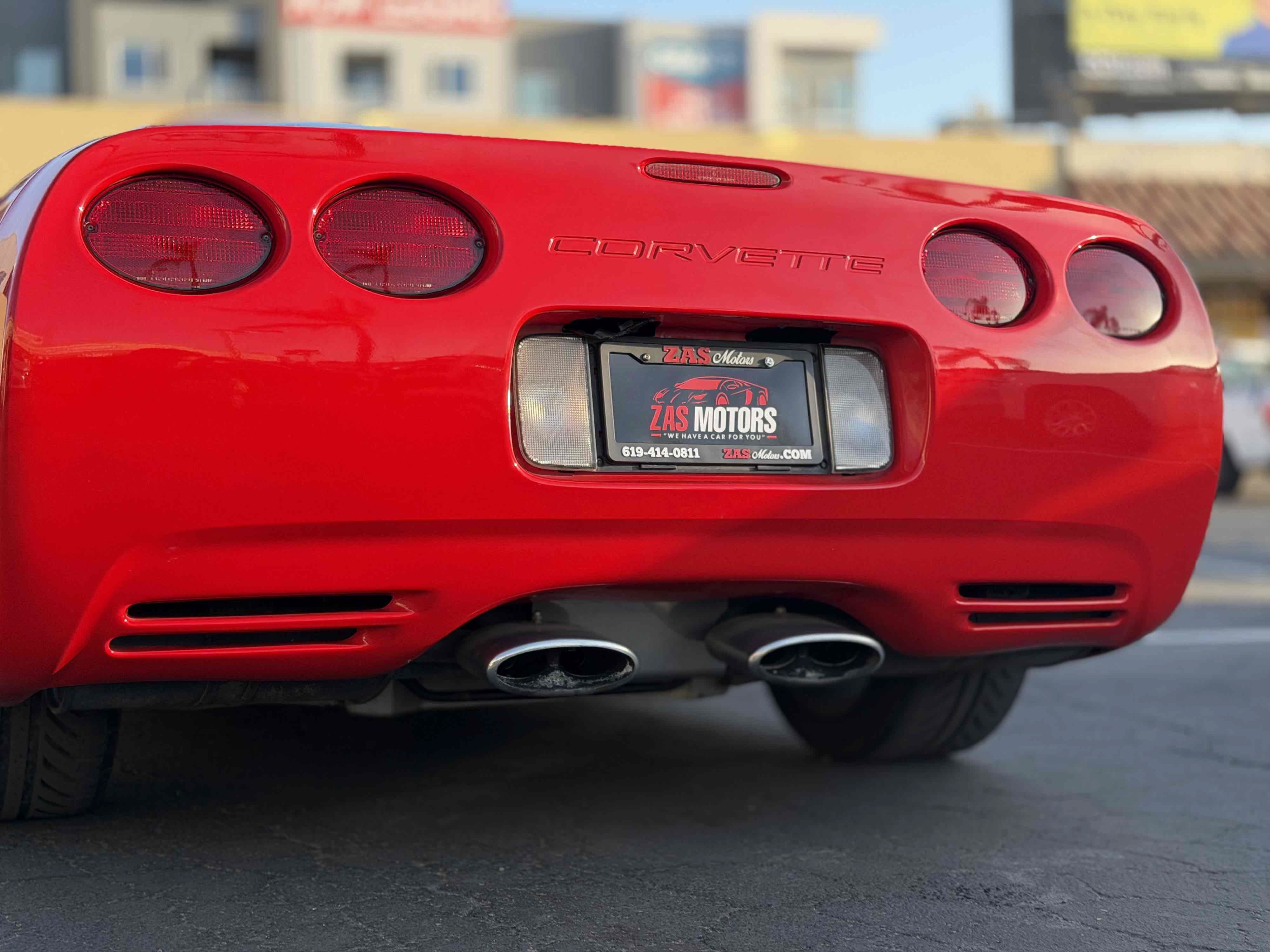 Used 2000 Chevrolet Corvette Coupe w/ Memory Pkg RWD image 11