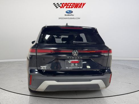 New 2026 Volkswagen Tiguan SE AWD/4WD image 9