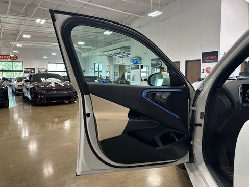 Used 2025 BMW X3 xDrive30i w/ Premium Package image 10