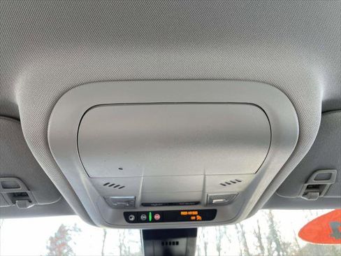 Used 2024 Chevrolet Equinox LS image 30