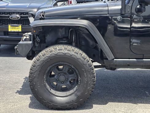 Used 2008 Jeep Wrangler Unlimited Sahara w/ Trailer Tow Group AWD/4WD image 9