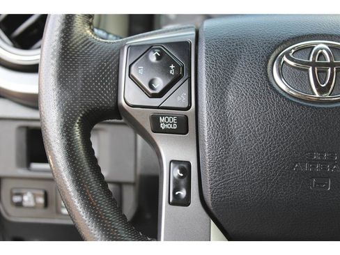 Used 2019 Toyota Tacoma TRD Off-Road image 15