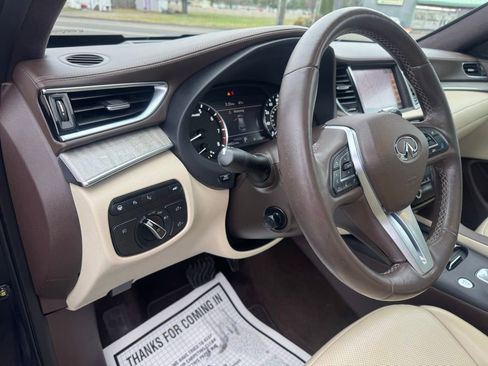Used 2019 INFINITI QX50 Essential w/ Sensory Package image 30