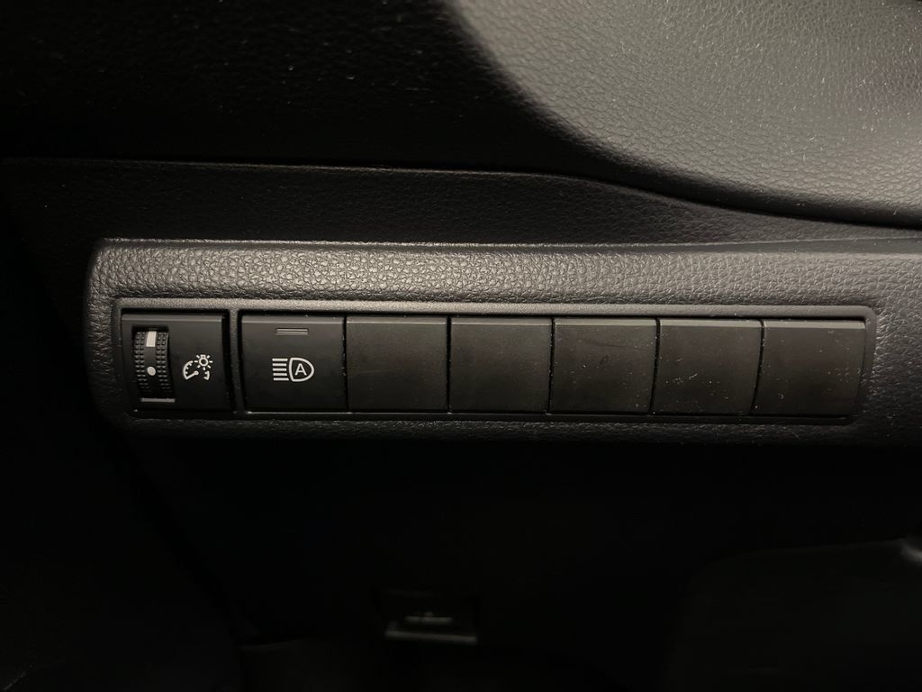 Certified 2025 Toyota Corolla LE FWD image 28