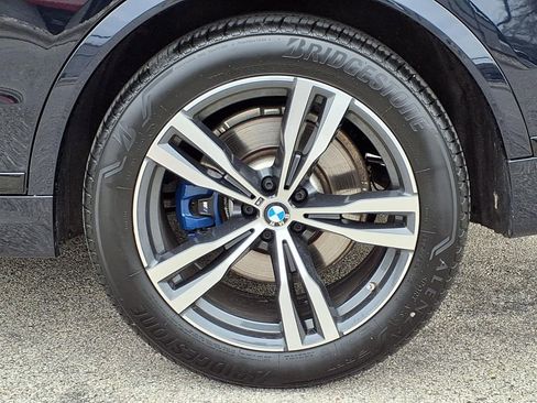 Used 2023 BMW X7 xDrive40i w/ M Sport Package AWD/4WD image 6