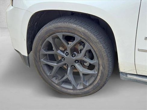 Used 2016 GMC Yukon Denali image 21