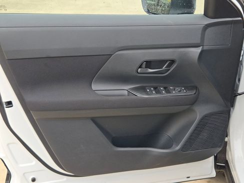 New 2026 Nissan Kicks S image 11