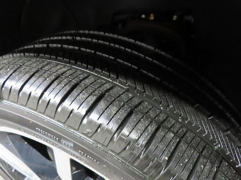 Used 2019 Chevrolet Suburban Premier image 7