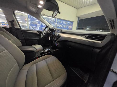 Used 2022 Ford Escape S image 26