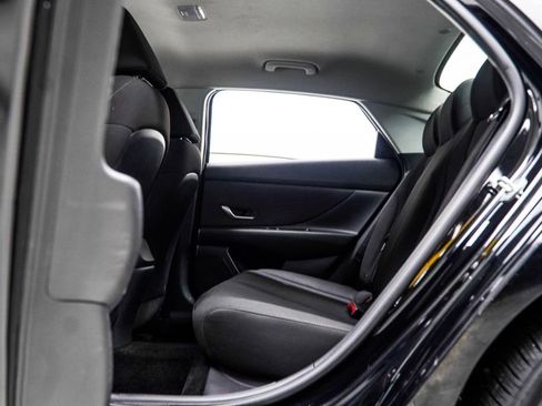 Used 2022 Hyundai Elantra SEL w/ Cargo Package FWD image 38