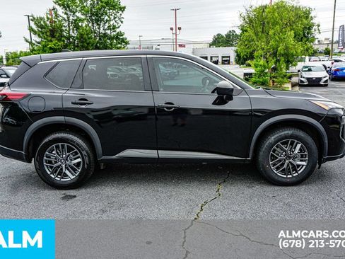 Used 2024 Nissan Rogue S FWD image 9