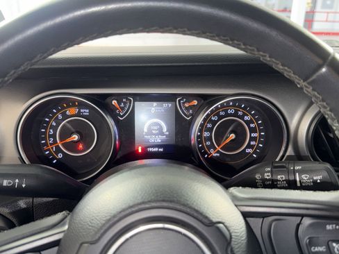 Used 2023 Jeep Wrangler Sport S image 17