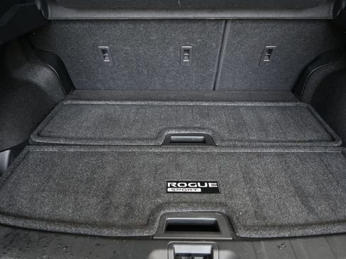 Used 2022 Nissan Rogue Sport SV FWD image 20