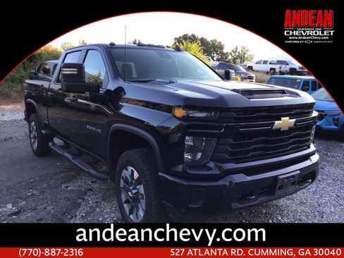 Used 2024 Chevrolet Silverado 2500 Custom w/ Custom Value Package AWD/4WD image 1