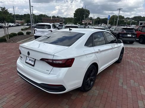 Used 2024 Volkswagen Jetta SE FWD image 36