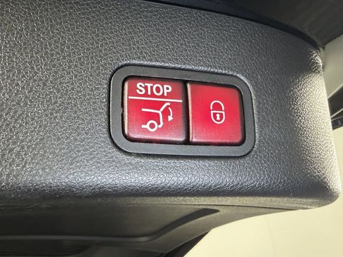 Used 2018 Mercedes-Benz GLS 450 4MATIC image 14