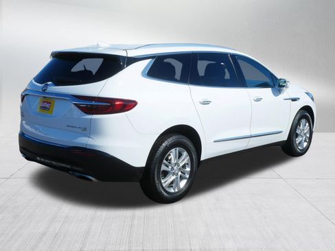Used 2018 Buick Enclave Essence image 7