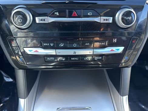 Used 2021 Ford Explorer Limited w/ Hybrid Equipment Group 310A image 22