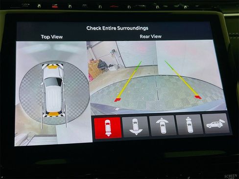 Used 2023 Jeep Grand Cherokee Limited w/ Luxury Tech Group II image 16