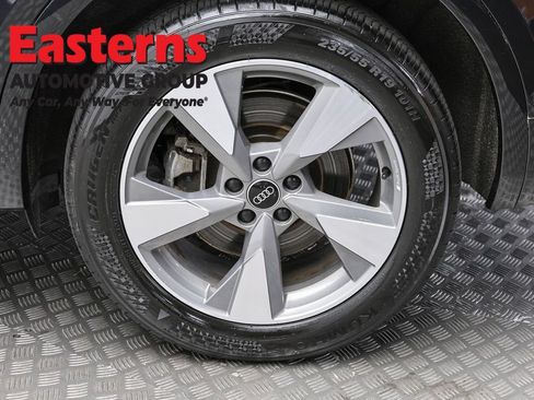 Used 2023 Audi Q5 Prestige w/ Prestige Package AWD/4WD image 8