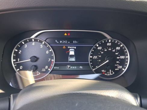 Used 2025 Nissan Frontier SV w/ SV Convenience Package RWD image 23