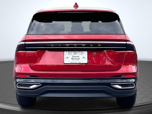 Used 2026 Lincoln Nautilus Premier w/ Equipment Group 102A AWD/4WD image 6
