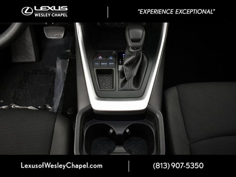 Used 2021 Toyota RAV4 LE image 27