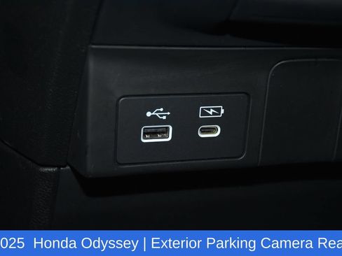 Used 2025 Honda Odyssey Sport-L image 21