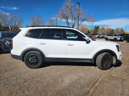 Used 2025 Kia Telluride SX Prestige X-Line image 2