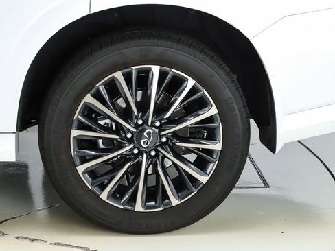 New 2026 INFINITI QX80 Autograph w/ Premium Cargo Package AWD/4WD image 6