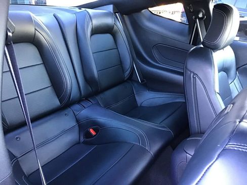 Used 2024 Ford Mustang GT Premium image 9