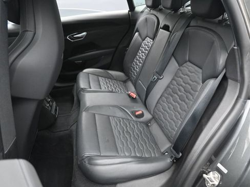 Used 2022 Audi e-tron GT Prestige w/ Prestige Package image 28