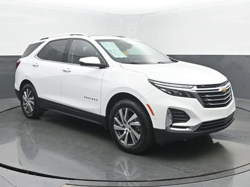 Used 2023 Chevrolet Equinox Premier AWD/4WD image 7